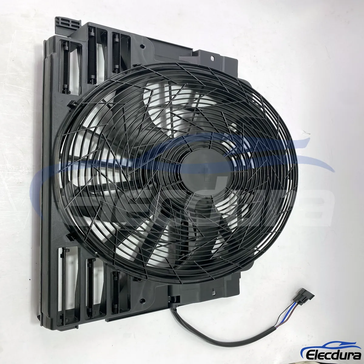 ชุดพัดลมระบายความร้อนหม้อน้ำไร้แปรงถ่าน BMW ทดแทน OE 64506908124 การจัดหาชิ้นส่วนจำนวนมาก