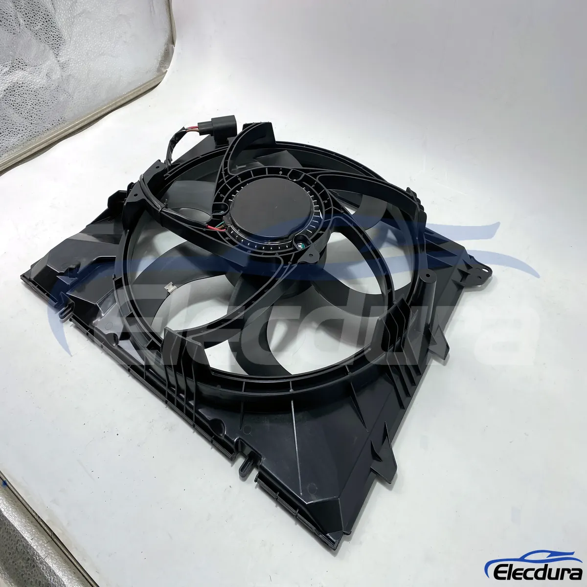 BMW E90 hűtőventil&aacute;tor szerelv&eacute;ny 17427547305 eloszt&oacute; ell&aacute;t&aacute;shoz