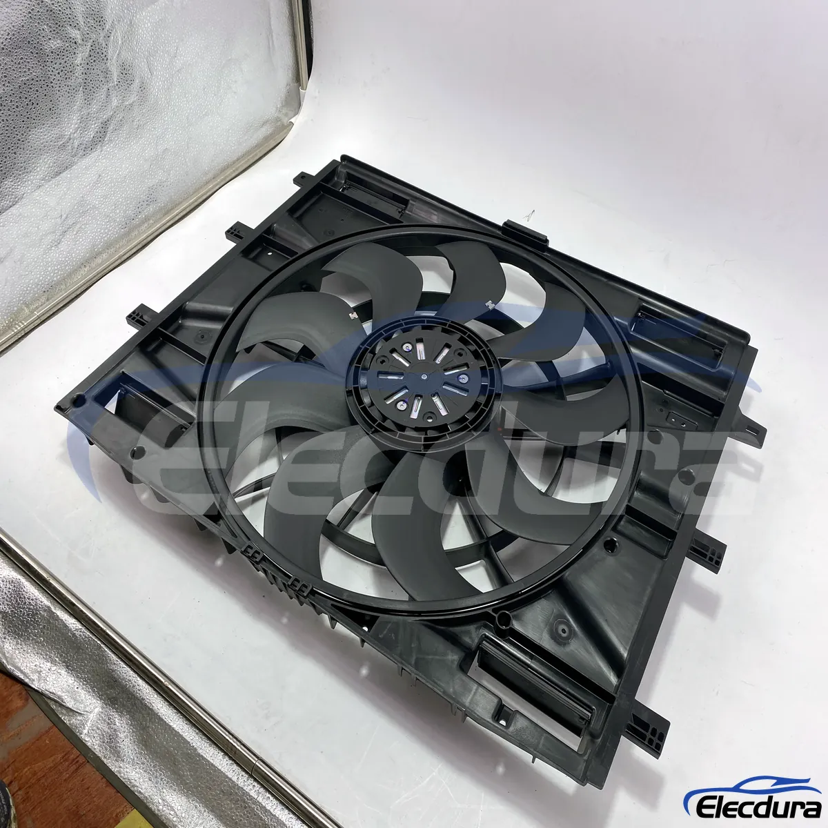 Brushless Radiator Cooling Fan Assembly 84897503 for Cadillac XT4 bulk replacement parts sourcing